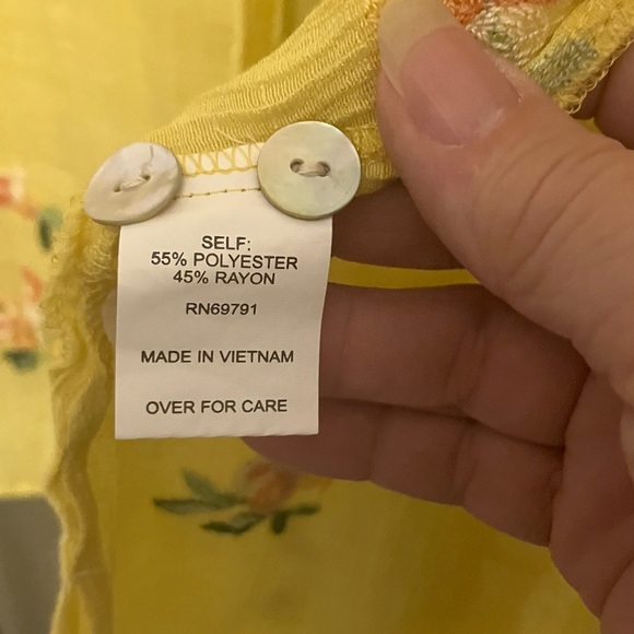 Anthropologie fig & flower Yellow Floral Button Down Shirt - Picture 4 of 4